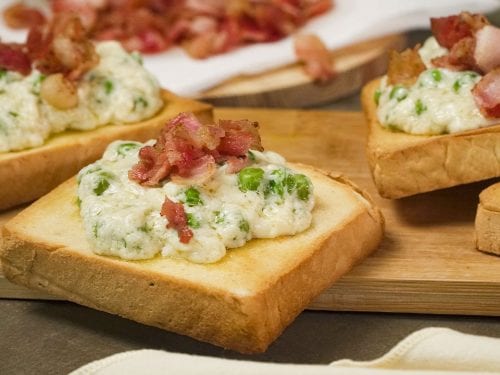 Creamed-Peas-on-Toast