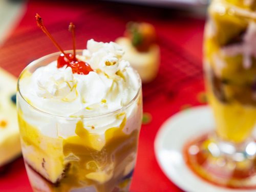 the-best-classic-ice-cream-sundae-recipe