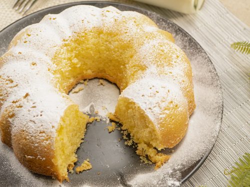 4 Ingredient Pound Cake Recipe, homemade traditional pound cake, old fashioned pound cake