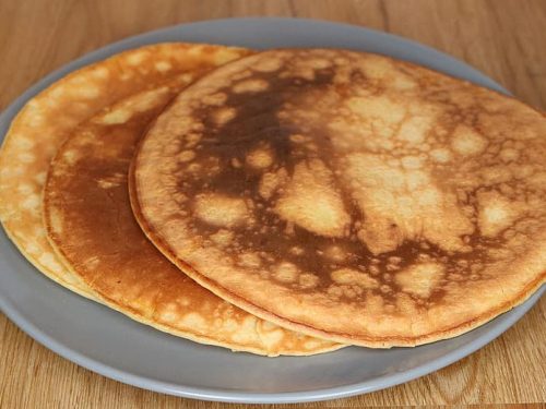 delicious cinnamon honey pancakes