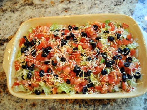 copycat grandma annette's 7-layer taco dip