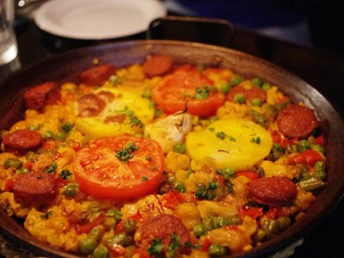 delicious tomato paella