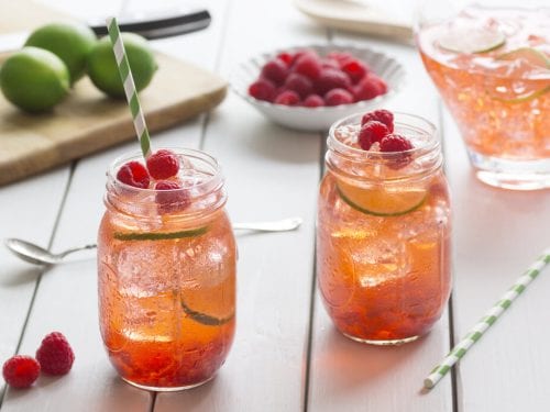 Raspberry-Flavored Iced Tea, homemade flavored iced tea drink