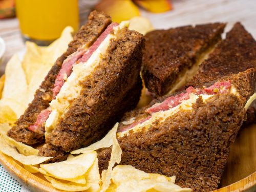 classic-reuben-on-pumpernickel-recipe