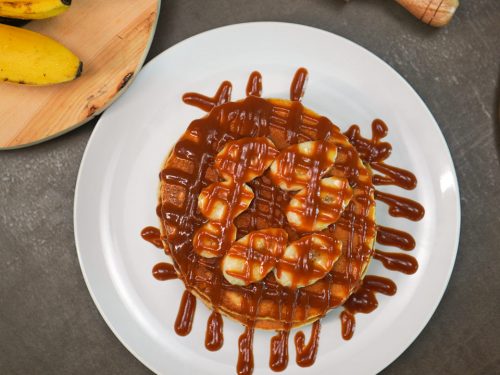 Copycat Denny’s Caramel Banana Pancakes Recipe