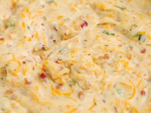 5-Minute Cheddar Bacon Ranch Dip Recipe