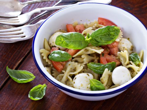 caprese-pasta-salad