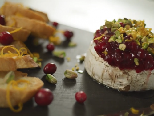 cranberry-pistachio-baked-brie-recipe