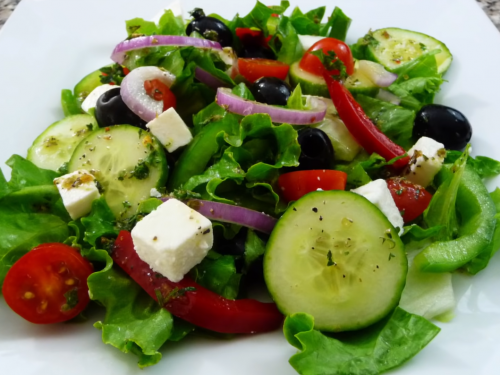 mixed-baby-greens-and-blackberries-salad-recipe