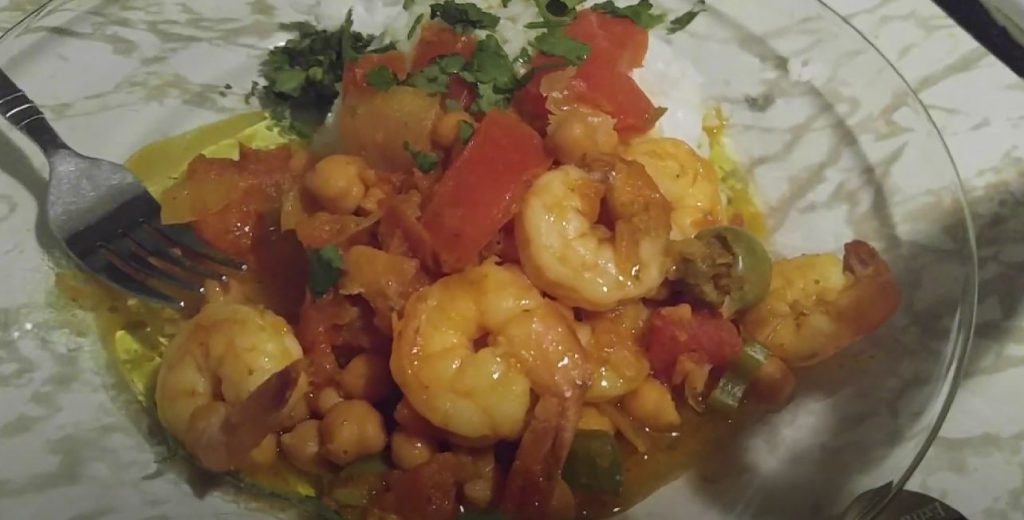 7-Ingredient Sautéed Shrimp and Chickpeas Recipe