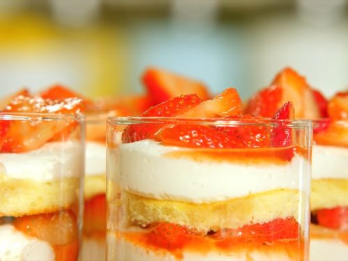 Individual-Berry-Trifles-Recipe