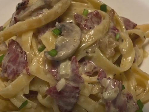 Creamy Bacon Mushroom Fettuccine Recipe