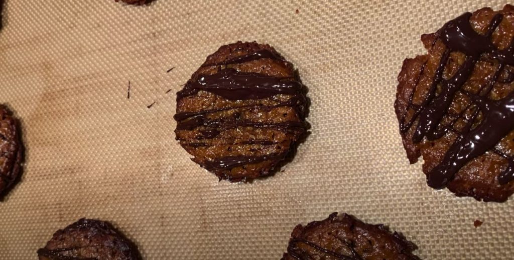 Dark Chocolate Oatmeal Lace Cookies Recipe