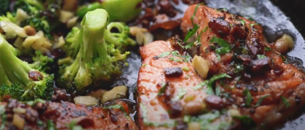 Garlic Butter Salmon and Broccoli Recipe