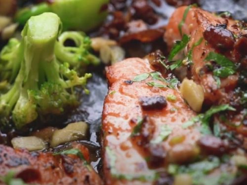 Garlic Butter Salmon and Broccoli Recipe