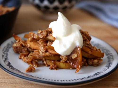 gluten-free-pear-cranberry-crisp-recipe