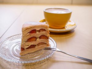 no bake strawberries and cream crepe cake recipe