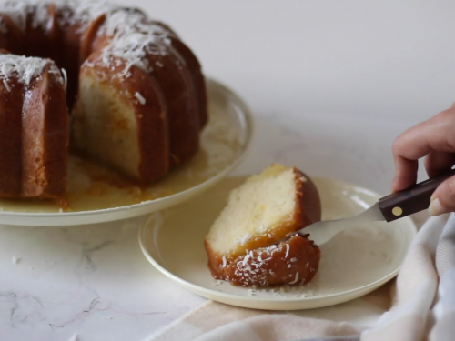 pineapple-coconut-bundt-cake-recipe