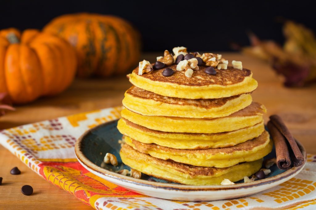 chocolate-pumpkin-pancakes-recipe