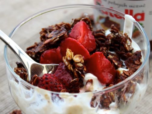 dark-chocolate-cherry-nutella-granola-recipe