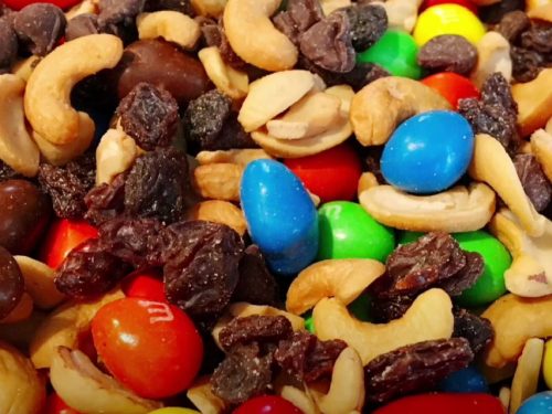 Easy 5-Ingredient Trail Mix Recipe