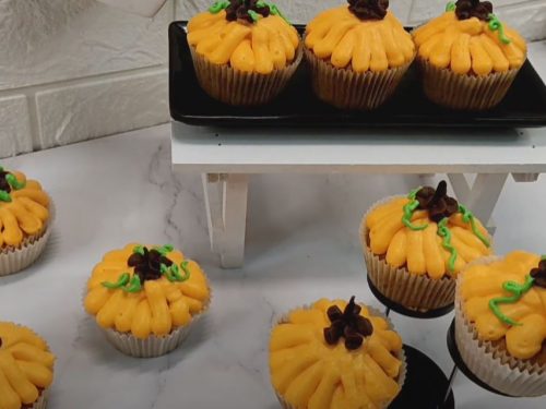 Pumpkin Cupcakes with Frosting Recipe