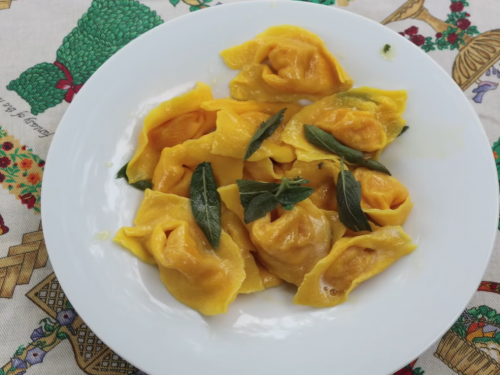 pumpkin-ravioli-with-margherita-prosciutto-recipe