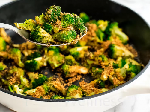 broccoli-with-herbed-hollandaise-sauce-and-toasted-bread-crumbs-recipe