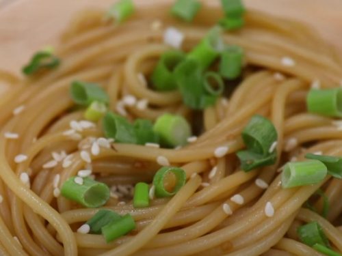 Easy Garlic Sesame Noodles Recipe