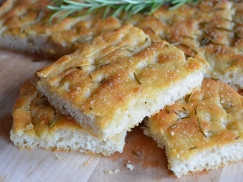 easy-rosemary-focaccia-recipe