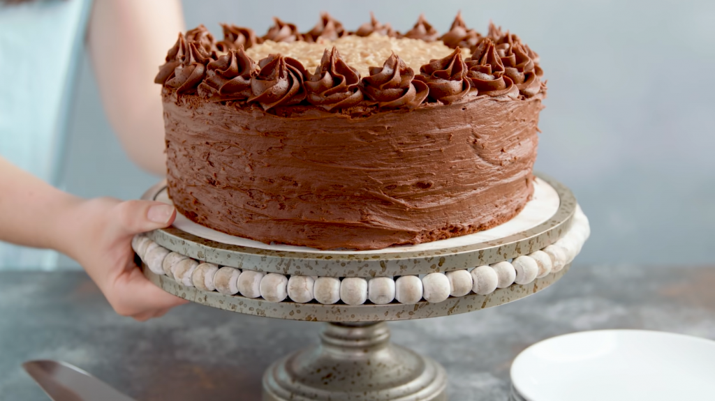 german-chocolate-cake-with-pecan-filling-recipe