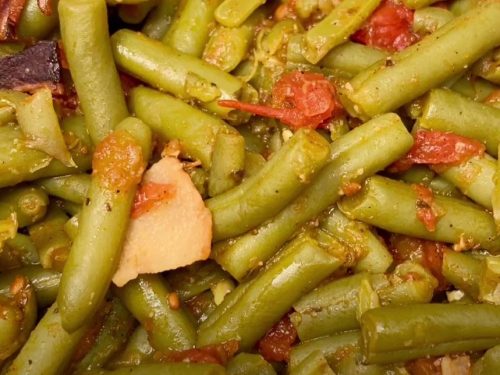 Spicy Green Beans with Bacon and Tomatoes Recipe