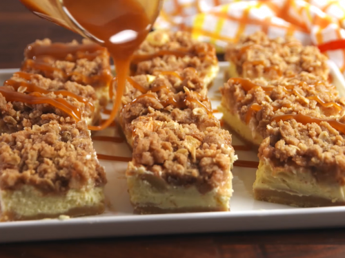 caramel-apple-cheesecake-bars-recipe