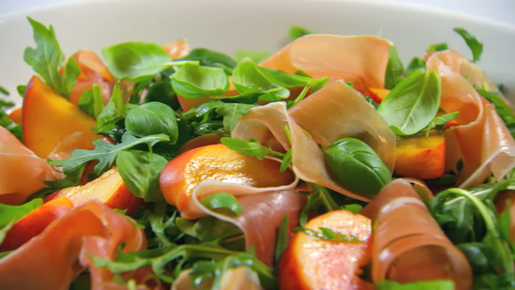 peaches-burrata-&-prosciutto-salad-recipe