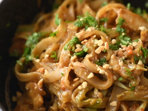 spaghetti-with-chicken-and-thai-peanut-sauce-recipe