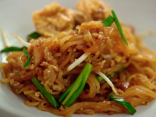 spicy-thai-vegan-steak-and-noodles-with-chili-and-lemongrass-dressing-recipe