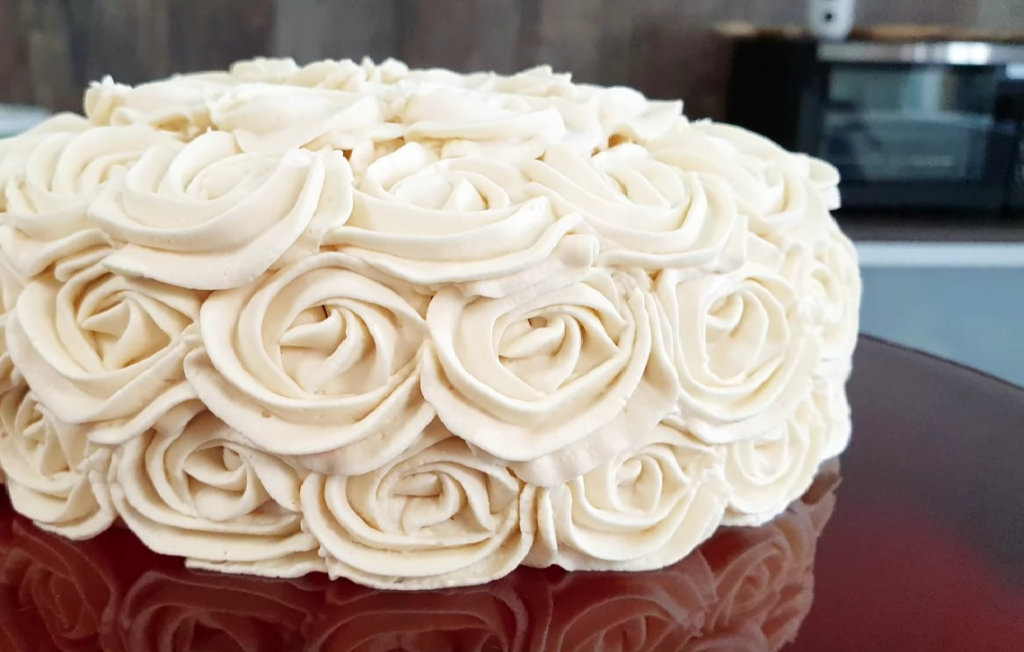 strawberry-coconut-cream-cake-with-coconut-cream-cheese-frosting-recipe