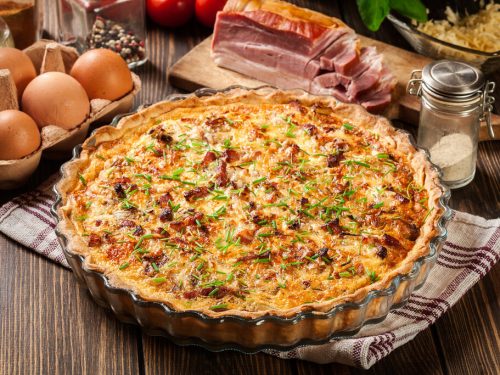 Breakfast Pie Recipe, pie for breakfast with cheese, sausage, bacon, ham