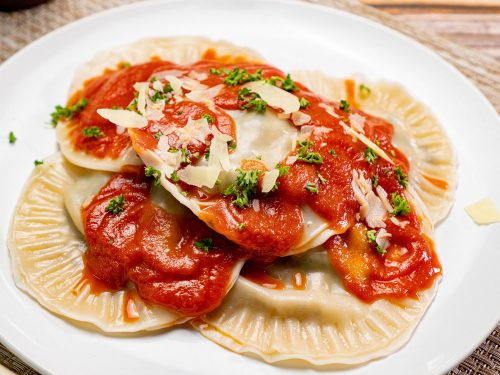 spinach-ricotta-ravioli-with-mushrooms-recipe