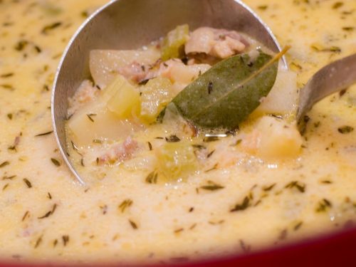 Clam-and-Sausage-Chowder-Recipe