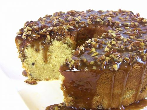 Corner Bakery's Vanilla Caramel Pecan Pound Cake