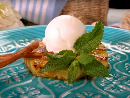 Grilled Pineapple with Coconut Ice Cream