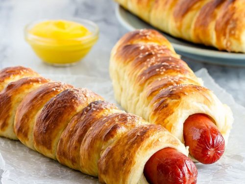 Hot Dog on a Stick's Soft Pretzel Recipe