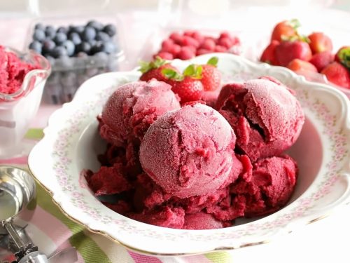 Low-Calorie-Berry-Sorbet-Recipe