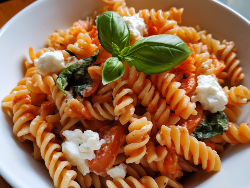 Rotini Pasta with Tomato Basil Sauce