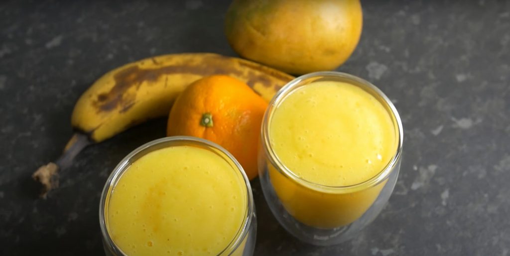 Banana, Clementine & Mango Smoothie