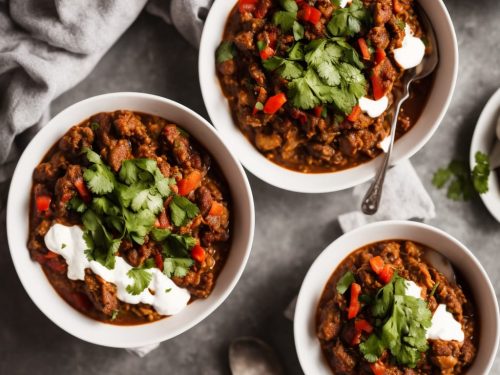 Beef & Bean Chilli Bowl with Chipotle Yogurt