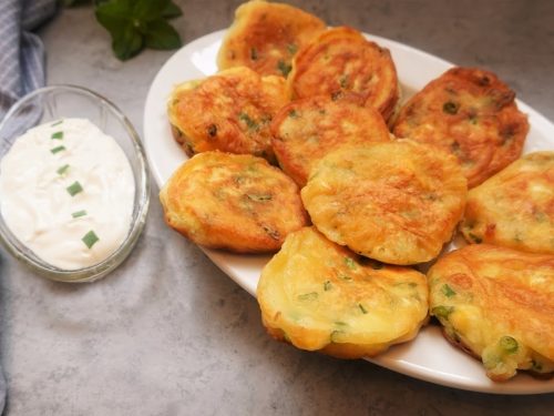 Courgette fritters with tarragon aïoli