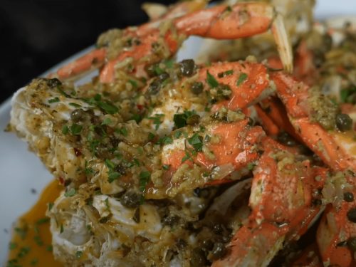 Crab Legs with Garlic Butter Sauce