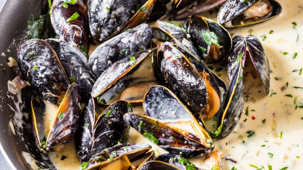 Creamy Spiced Mussels